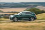Audi Q5 55 TFSI e Quattro S-Line 2019 года (UK)